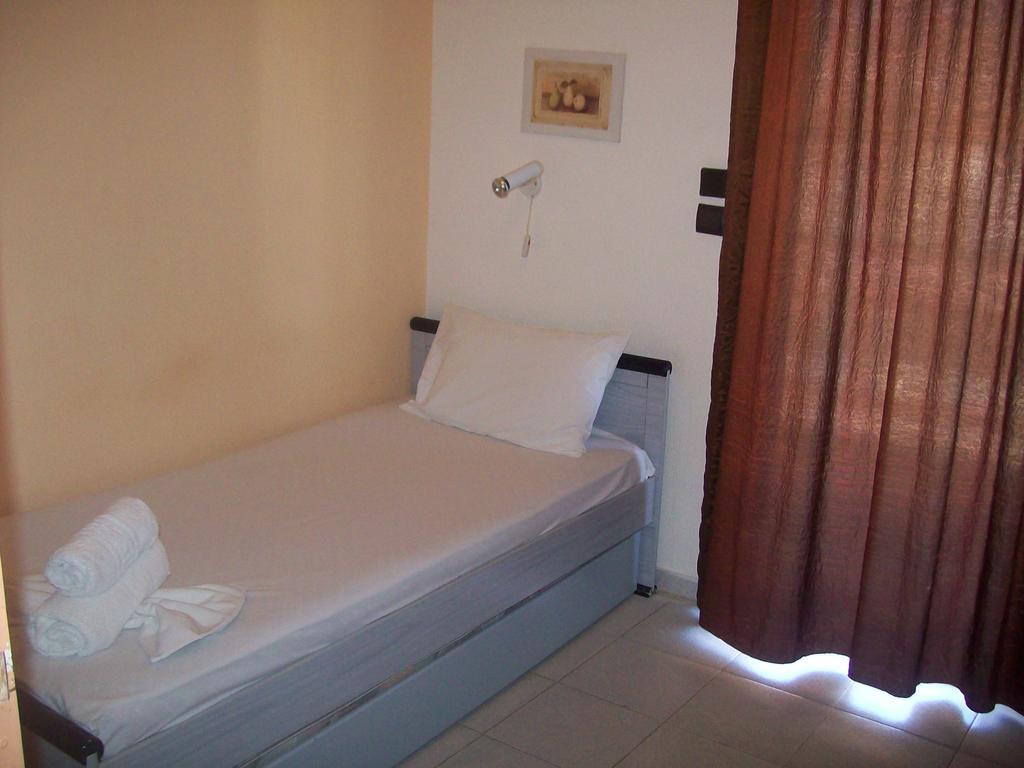 Hotel Eleni Paralia Dionysiou Quarto foto